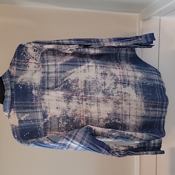 Bleached plaid top - Picture 5 of 5